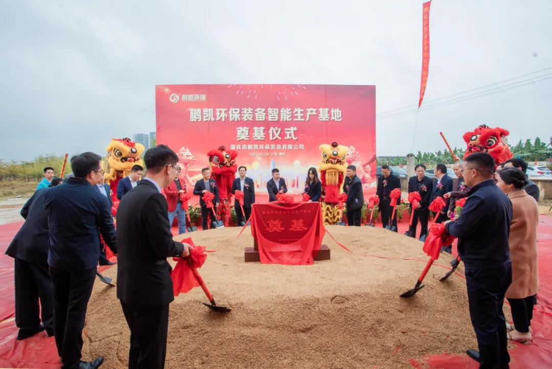 奠基培土,夯实根基