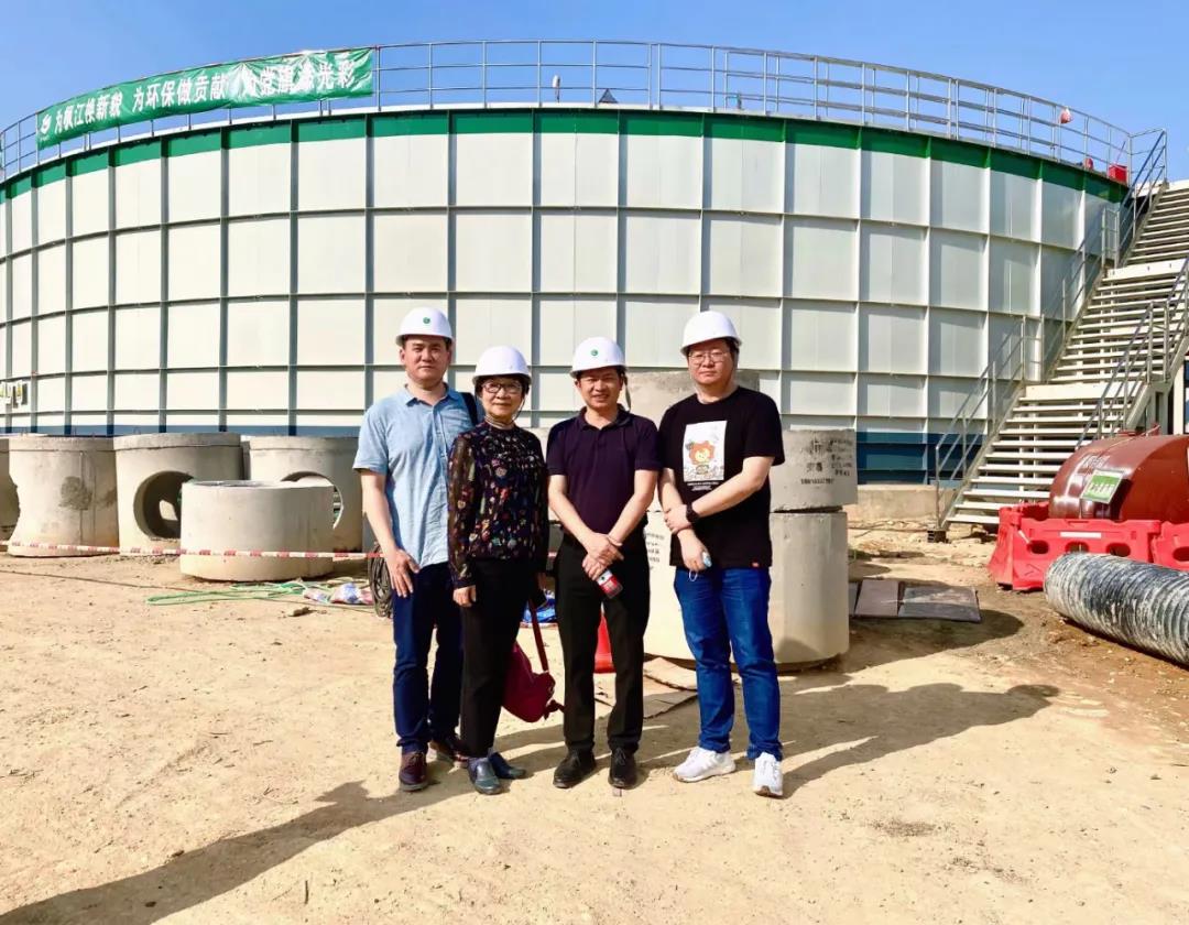 北控水务集团有限公司顾问总工程师杭世珺(左二)参观考察潮州市枫江流域水环境综合治理项目(35000T/D)